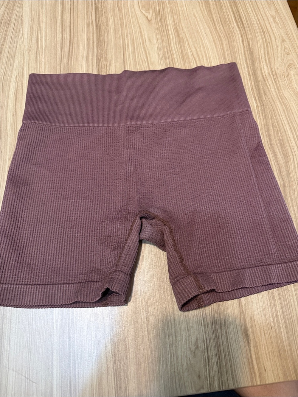 Colsie High-Waist Ribbed Bike Shorts — Plum
